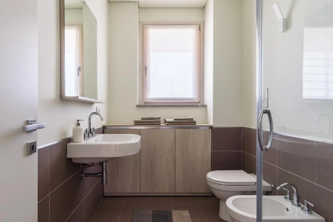 Luxury Flat With Pool Gym Spa Parking - Unit9B Milan Apartment