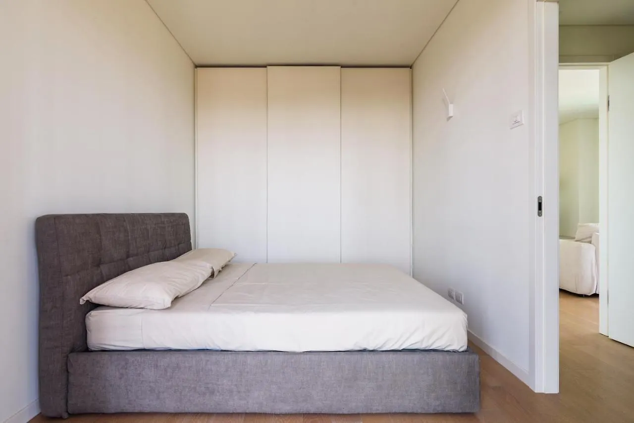 Luxury Flat With Pool Gym Spa Parking - Unit9B Milan Apartment
