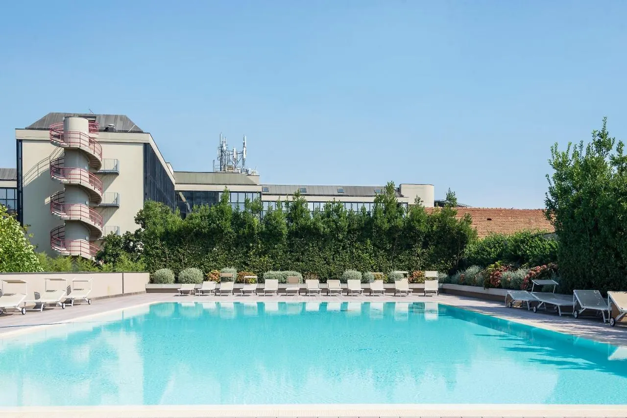 Luxury Flat With Pool Gym Spa Parking - Unit9B Milan 0*,  Italy