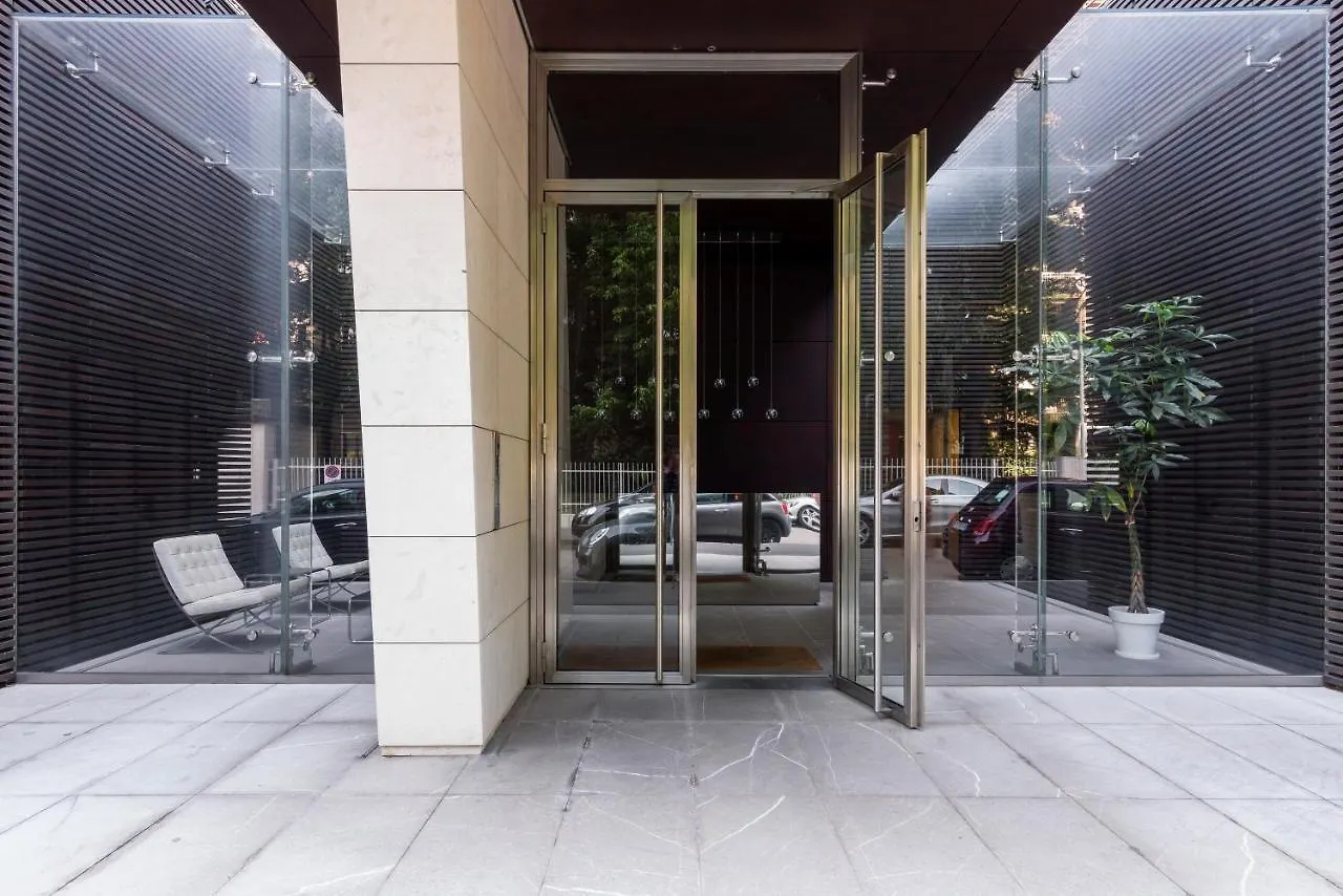 Luxury Flat With Pool Gym Spa Parking - Unit9B Milan Apartment